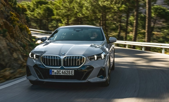 BMW 5시리즈 G60, “사진보다 실물이 낫다”는 말 사실일까